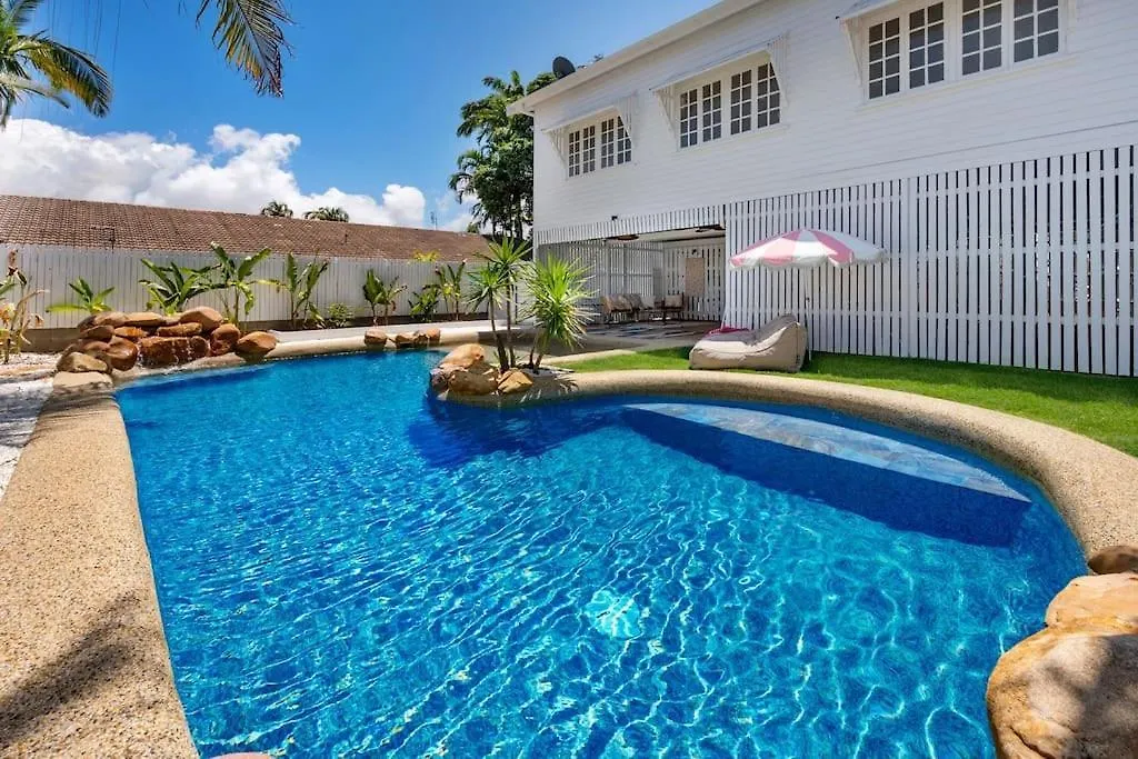 3 Palms Lagoon Pool Villa Таунсвилл